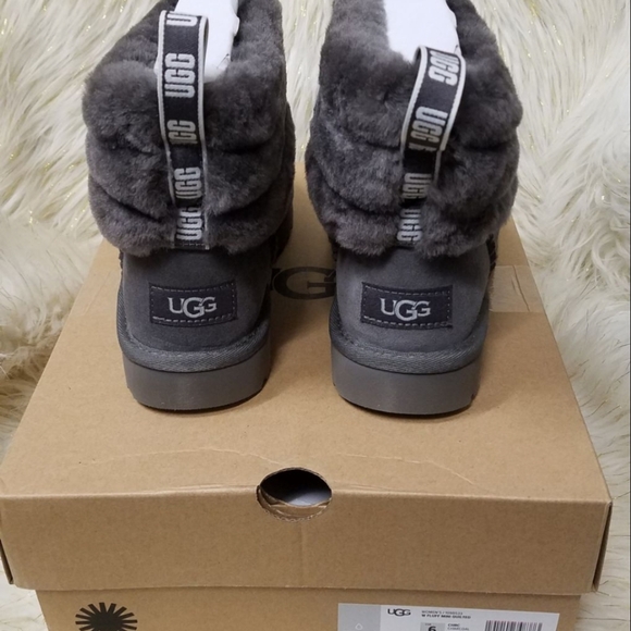 UGG Women's FLUFF Winter Boots - Picture 1 of 7